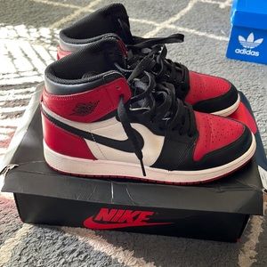 Air Jordan Retro High 1 OG “Bred Toe”